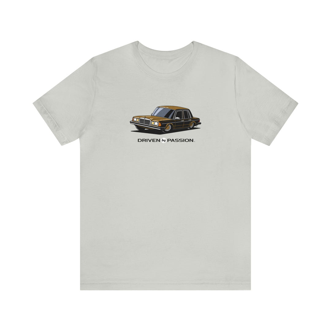 Brown W123 Sedan (Hubcap Wheels) T-Shirt