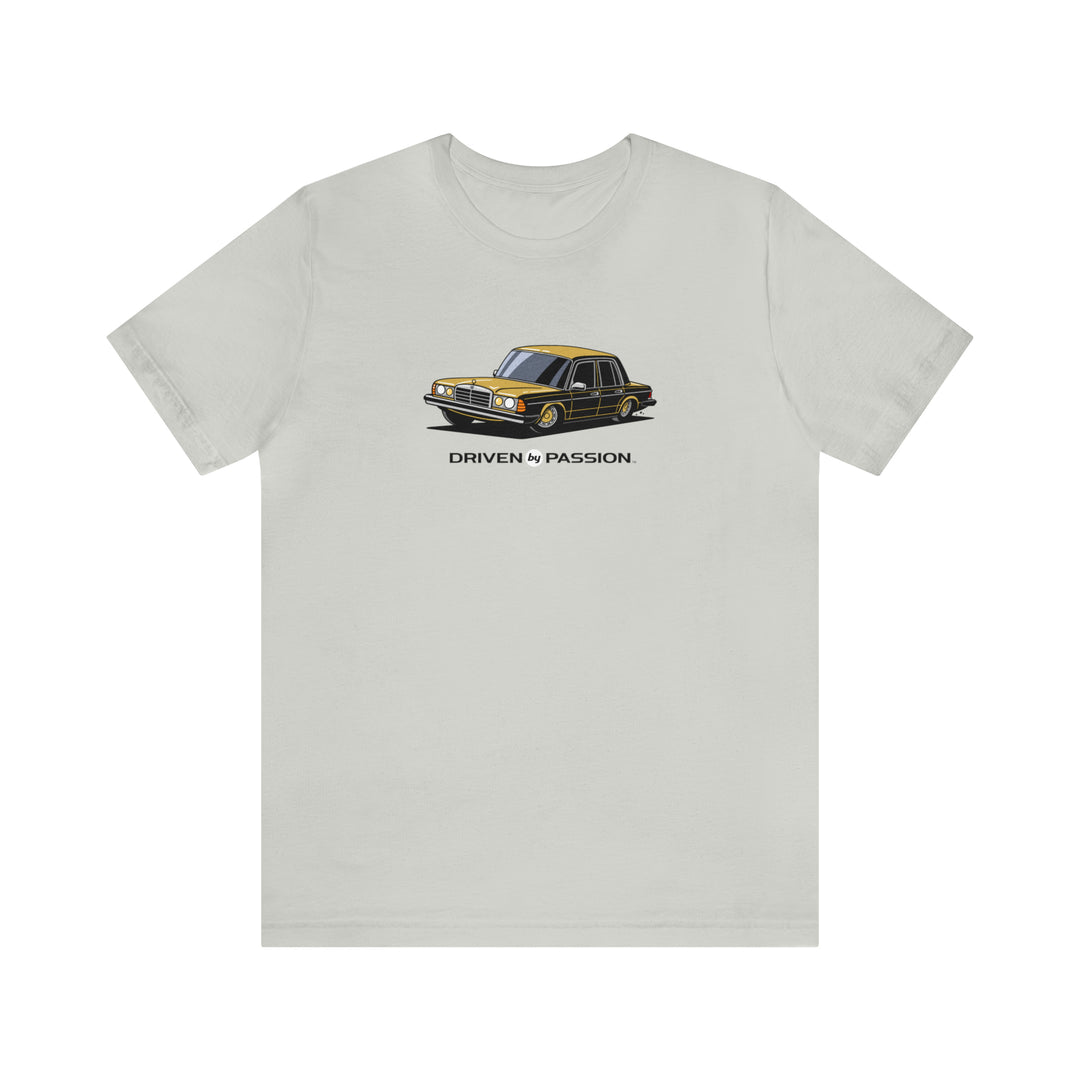 Gold W123 Sedan (Hubcap Wheels) T-Shirt