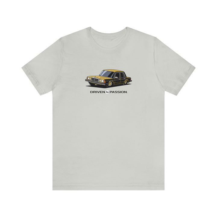 Gold W123 Sedan (Hubcap Wheels) T-Shirt
