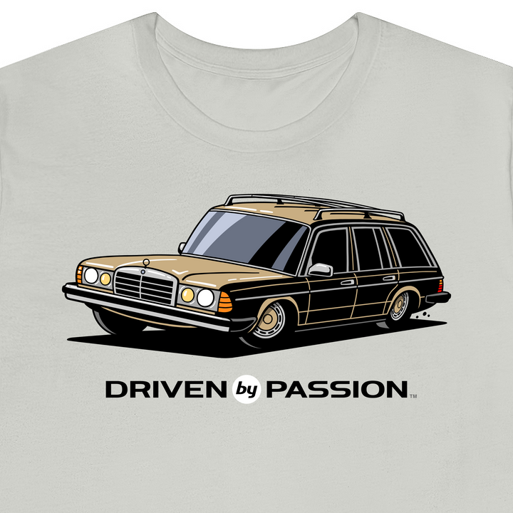 Beige S123 Wagon (Hubcap Wheels) T-Shirt