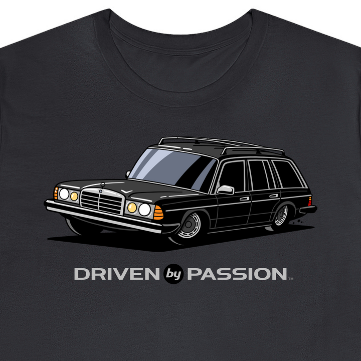 Black S123 Wagon (Hubcap Wheels) T-Shirt