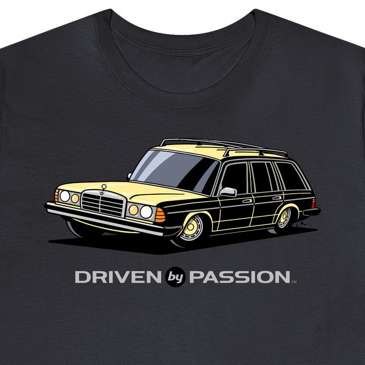 Light Yellow S123 Wagon (Hubcap Wheels) T-Shirt