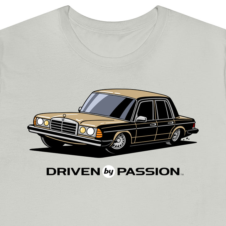 Beige W123 Sedan (Bundt Wheels) T-Shirt