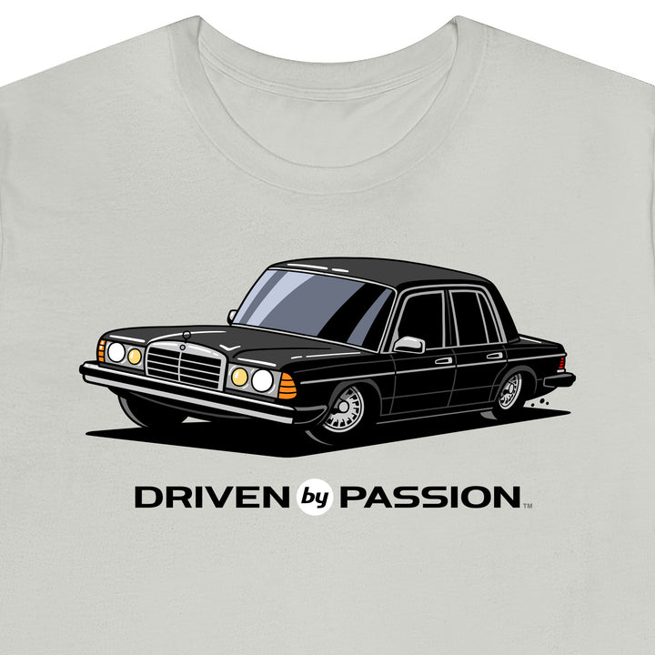 Black W123 Sedan (Bundt Wheels) T-Shirt
