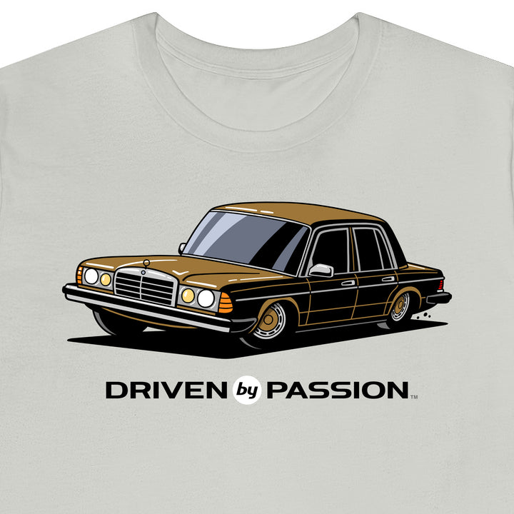 Brown W123 Sedan (Hubcap Wheels) T-Shirt
