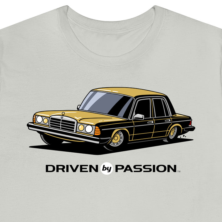 Gold W123 Sedan (Hubcap Wheels) T-Shirt