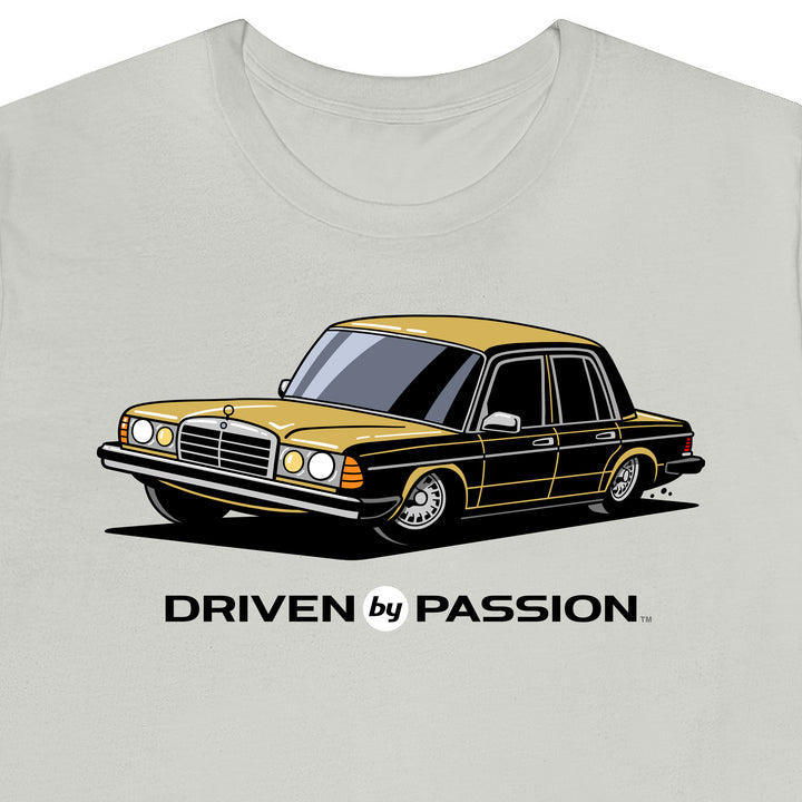Gold W123 Sedan (Bundt Wheels) T-Shirt