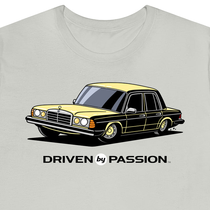 Light Yellow W123 Sedan (Hubcap Wheels) T-Shirt